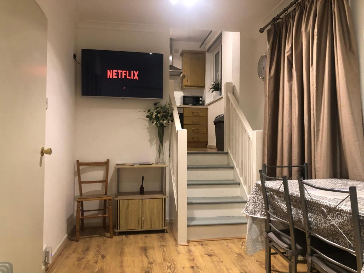 Central Lisburn Duplex Apartment Siren Stays Luaran gambar
